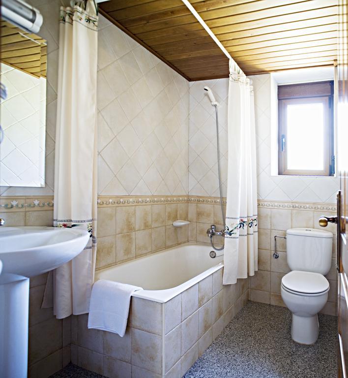 Apartamentos Casa Buisan Broto Habitación foto